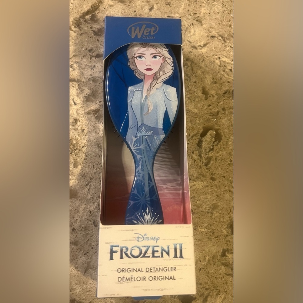 NIB Disney Frozen II Wet Brush
